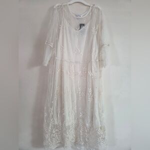 Elegant White Lace Dress